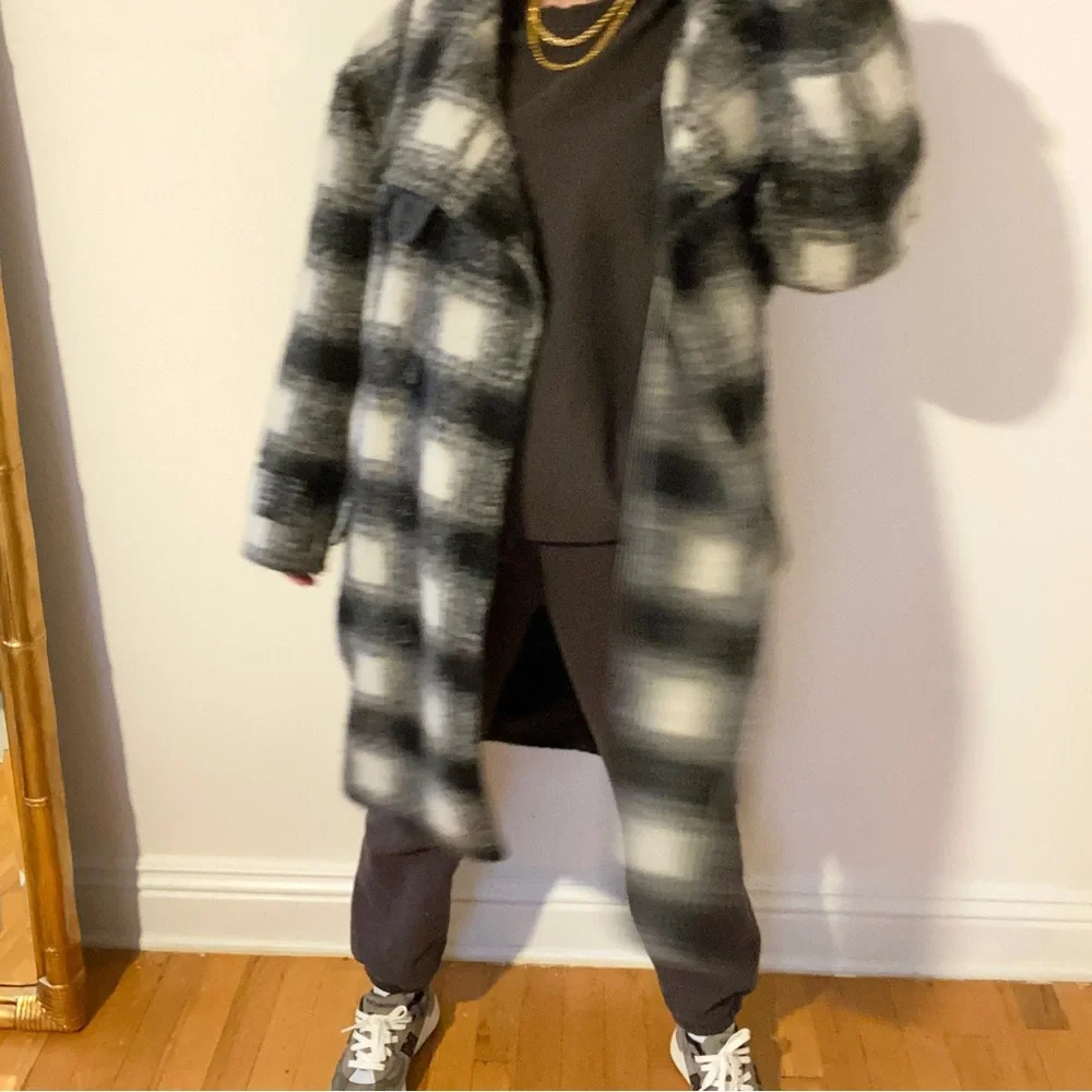 Banana Republic Plaid Wool Double Breasted Long Jacket - Picture 4 of 6